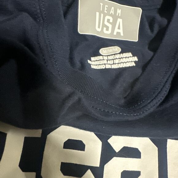 Team USA Officially Licensed Crewneck Soft Short Sleeve Tee Size Medium Cotton - Picture 4 of 4